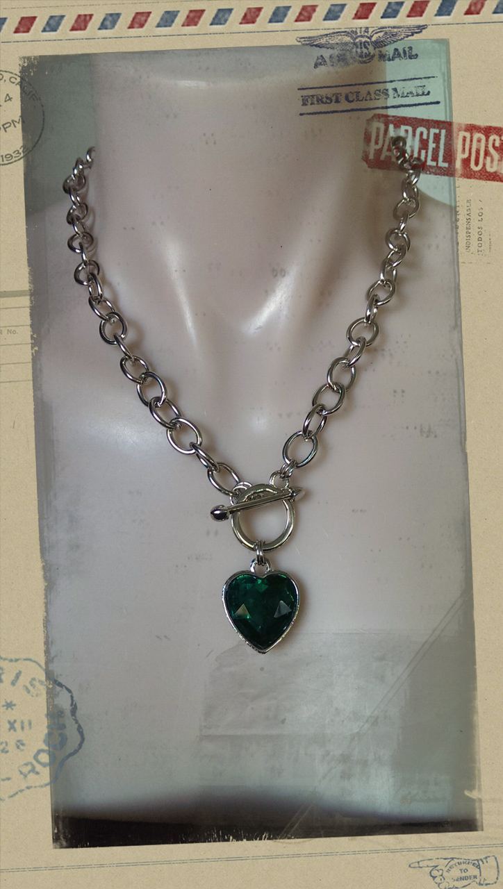 Small Crystal Heart Emerald