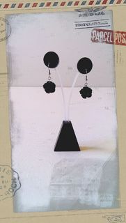 Rose Drop Black